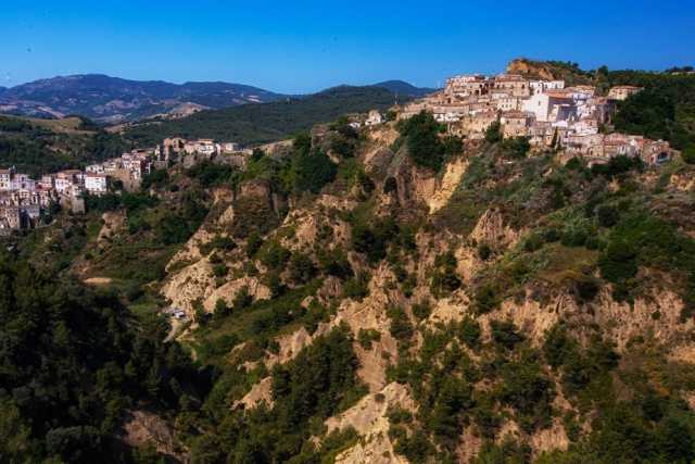Profondi burroni e memorie saracene: � la Rabatana, il borgo "sospeso" nel tempo